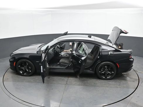 Used 2018 Dodge Charger R/T image 53