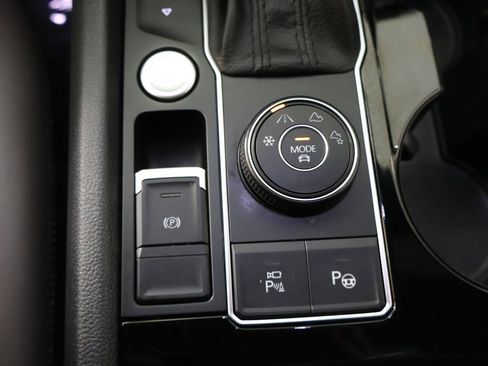 Used 2020 Volkswagen Atlas Cross Sport SEL Premium R-Line image 60