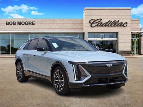 New 2025 Cadillac Lyriq Sport image 3