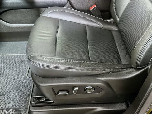 Used 2021 GMC Yukon Denali w/ Denali Premium Package AWD/4WD image 25