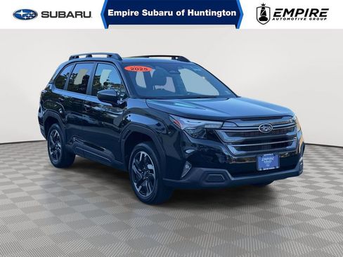 Used 2025 Subaru Forester Premium AWD/4WD image 1