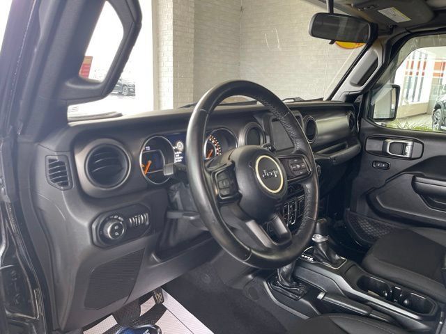 Used 2021 Jeep Gladiator Sport AWD/4WD image 15