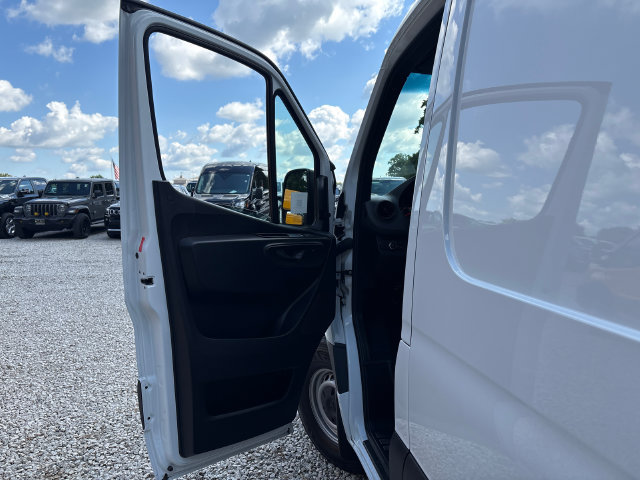 Used 2025 Mercedes-Benz Sprinter 2500 image 18