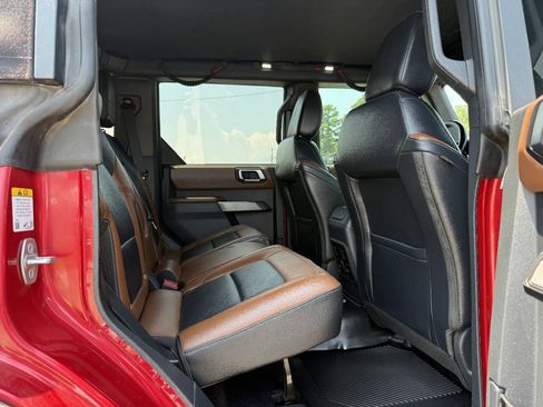 Used 2021 Ford Bronco Outer Banks w/ Sasquatch Package AWD/4WD image 36