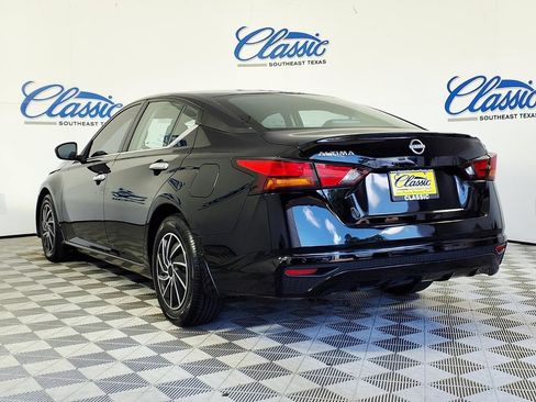 Used 2024 Nissan Altima 2.5 S FWD image 2