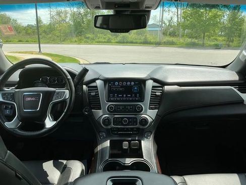Used 2018 GMC Yukon SLT w/ Open Road Package AWD/4WD image 23