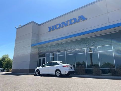 Used 2023 Toyota Corolla LE FWD image 18