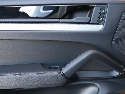 Used 2024 Porsche Cayenne image 24