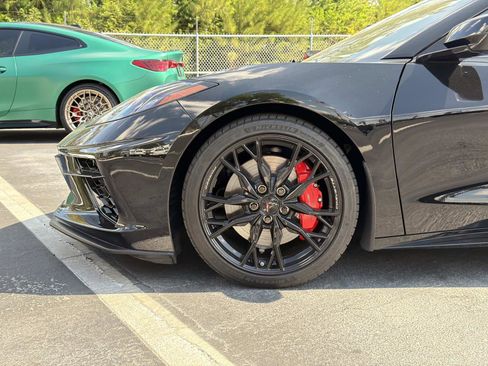 Used 2024 Chevrolet Corvette Stingray Premium Cpe w/ Z51 Performance Package image 12