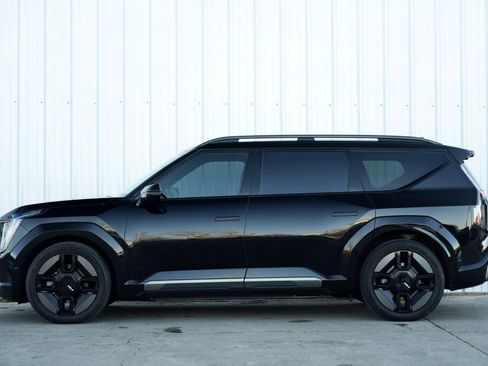 Used 2024 Kia EV9 GT-Line image 9