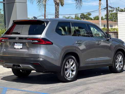 Used 2025 Toyota Grand Highlander AWD Hybrid image 5