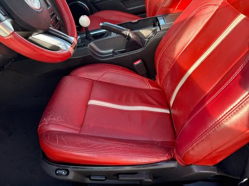 Used 2010 Ford Mustang GT image 10