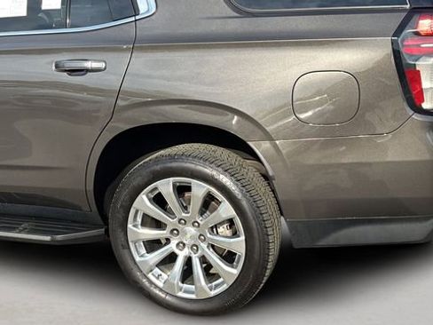 Used 2021 Chevrolet Tahoe Premier w/ Premium Package image 35