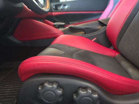 Used 2025 Nissan Z Performance w/ Floor Mat Package RWD image 25