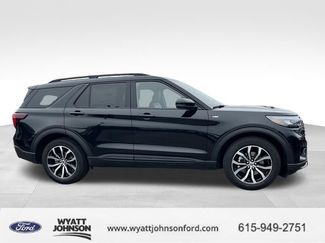 New 2026 Ford Explorer ST-Line RWD video 2