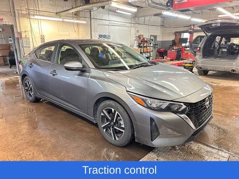 Used 2024 Nissan Sentra SV FWD image 2