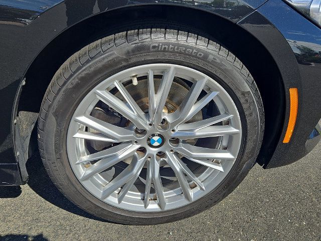 Used 2024 BMW 330i xDrive Sedan w/ Convenience Package AWD/4WD image 8
