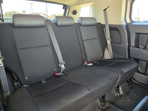 Used 2007 Toyota FJ Cruiser image 17