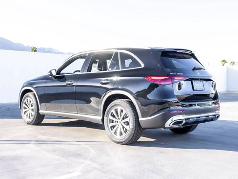 Used 2026 Mercedes-Benz GLC 300 4MATIC image 2