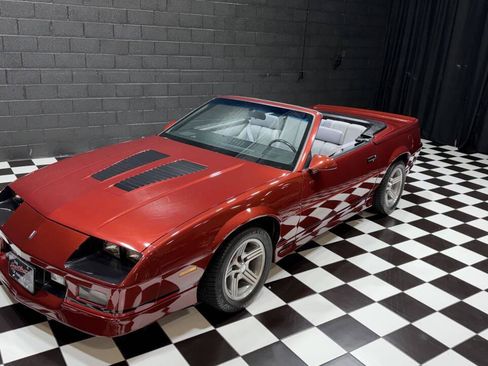 Used 1988 Chevrolet Camaro IROC-Z RWD image 7