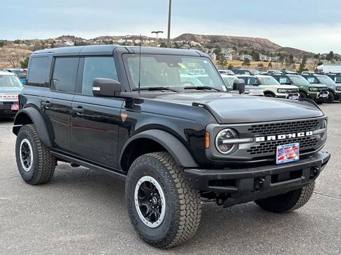 New 2025 Ford Bronco Badlands image 7