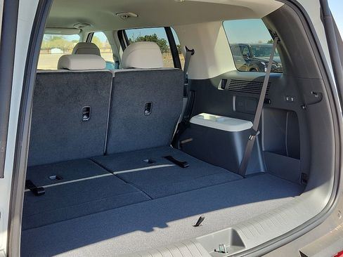 New 2026 Hyundai Santa Fe SE image 8