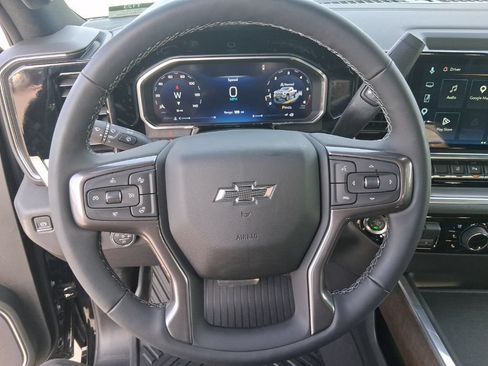 Used 2026 Chevrolet Silverado 2500 High Country w/ Midnight Edition AWD/4WD image 16