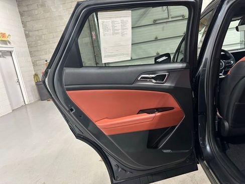 Used 2023 Kia Sportage SX image 14