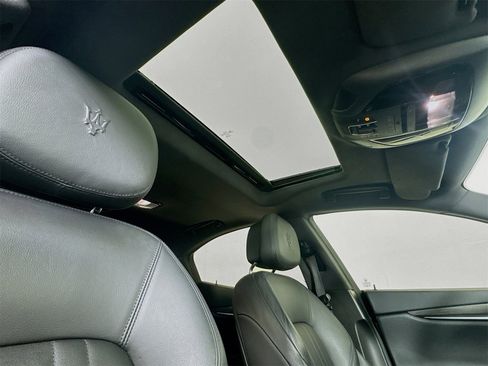 Used 2021 Maserati Ghibli S image 20
