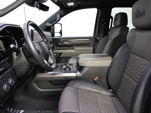 Used 2024 Chevrolet Silverado 2500 ZR2 w/ ZR2 Bison Edition image 13