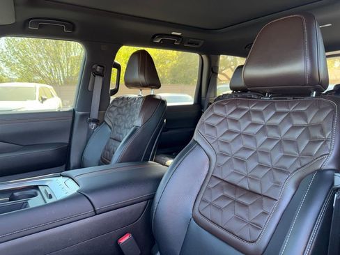 New 2026 Nissan Armada Platinum AWD/4WD image 8