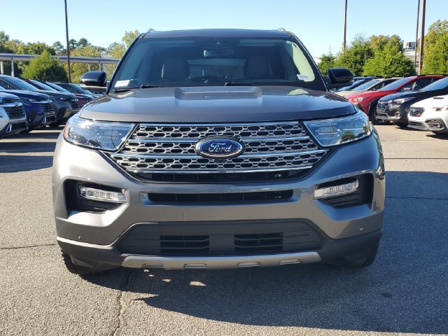 Used 2022 Ford Explorer Limited w/ Equipment Group 301A AWD/4WD image 2