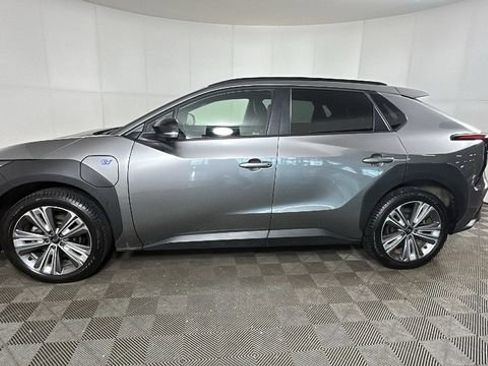 Used 2023 Subaru Solterra AWD image 6