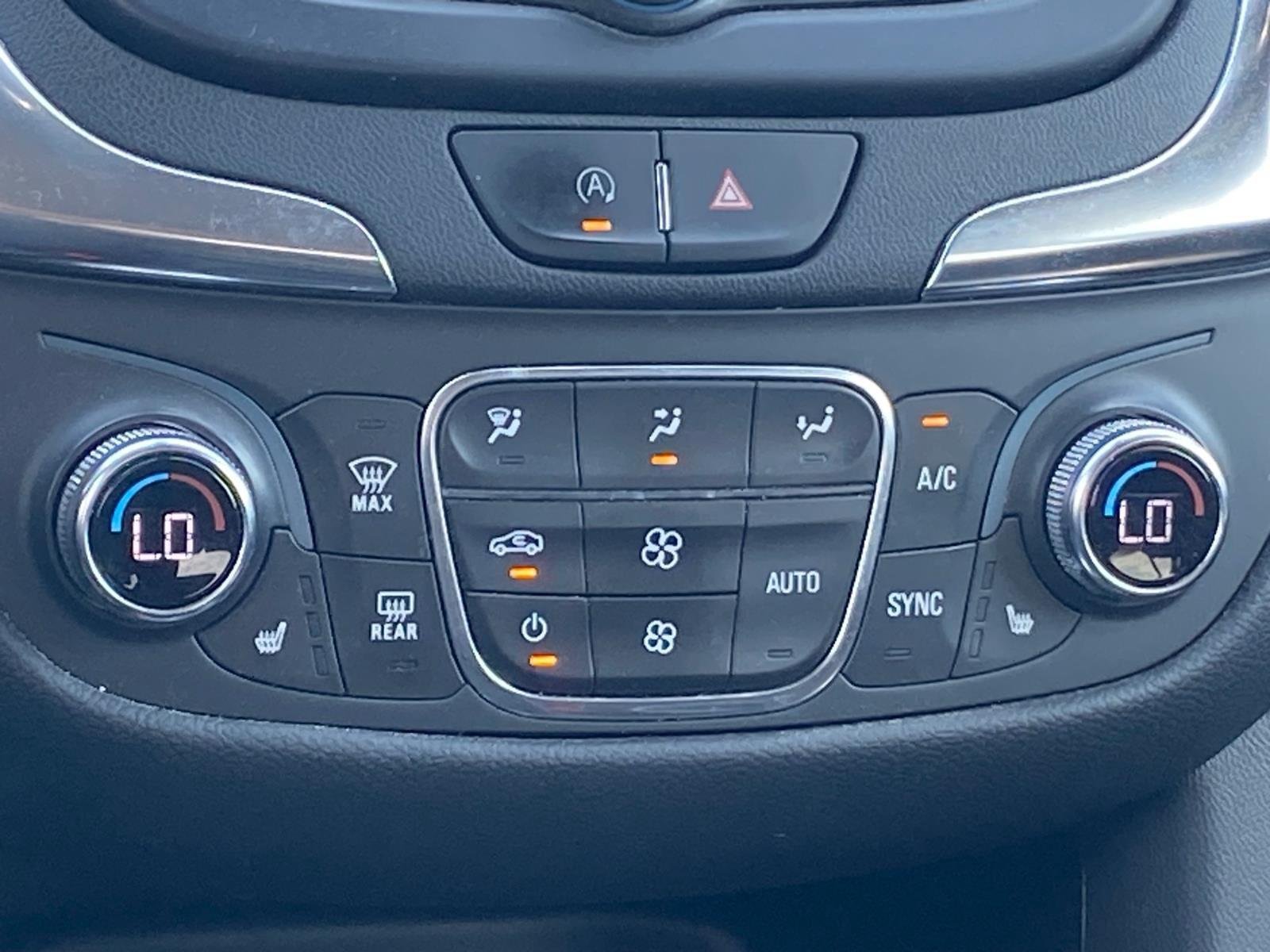 Used 2022 Chevrolet Equinox LT FWD image 11