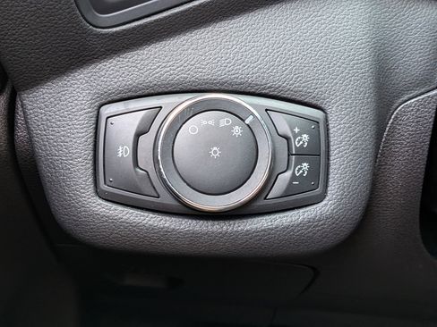 Used 2015 Ford Escape SE image 24