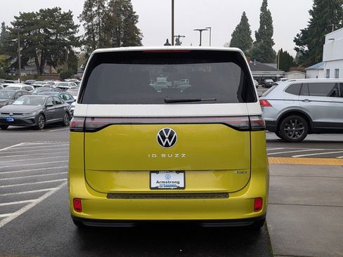 New 2025 Volkswagen ID. Buzz Pro S Plus image 4
