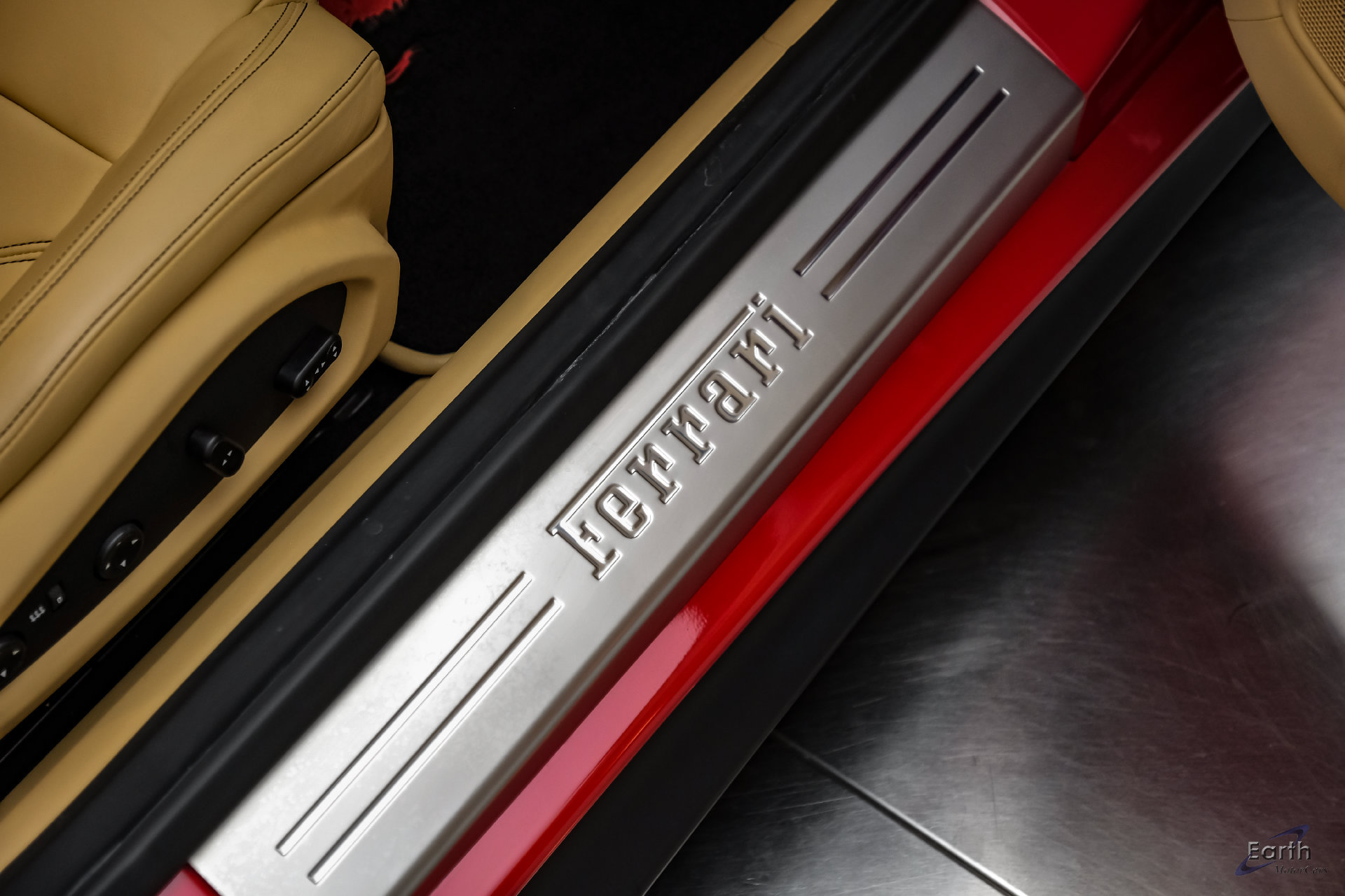 Used 2015 Ferrari F12 Berlinetta RWD image 61