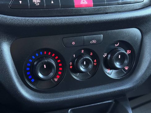 Used 2021 RAM ProMaster City Tradesman SLT image 23