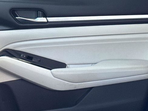 Used 2021 Nissan Altima 2.5 SV image 21