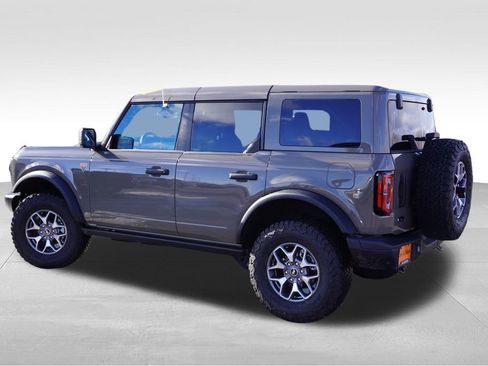 Certified 2025 Ford Bronco Badlands image 8