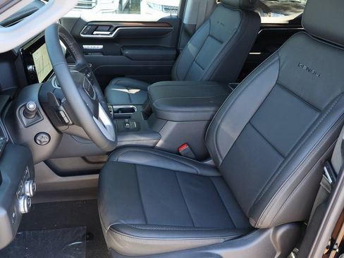 New 2026 GMC Sierra 1500 Denali w/ Denali Reserve Package AWD/4WD image 13