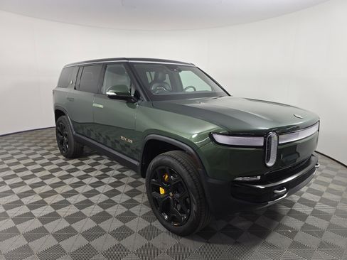 Used 2024 Rivian R1S Adventure AWD/4WD image 7