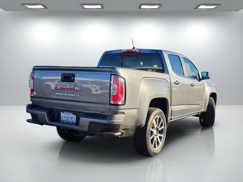 Used 2021 GMC Canyon Denali image 4