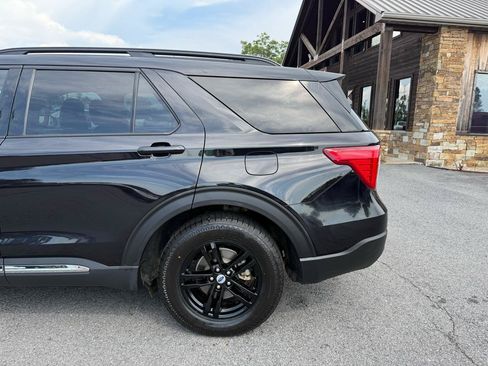 Used 2022 Ford Explorer XLT w/ Equipment Group 202A RWD image 42