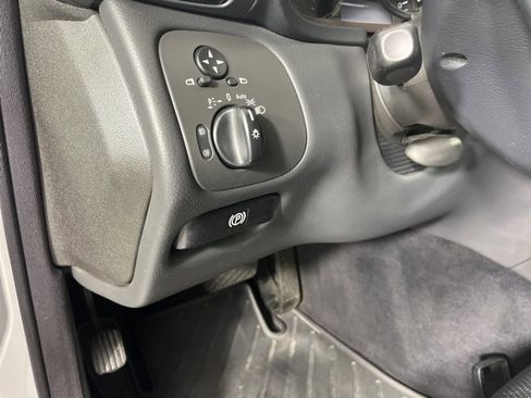 Used 2004 Mercedes-Benz C 240 4MATIC Wagon image 25