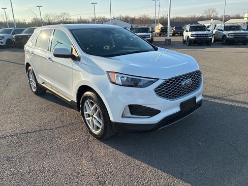 Used 2023 Ford Edge SEL image 7