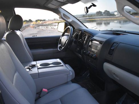 Used 2012 Toyota Tundra 4x4 Double Cab w/ Tow Pkg image 36