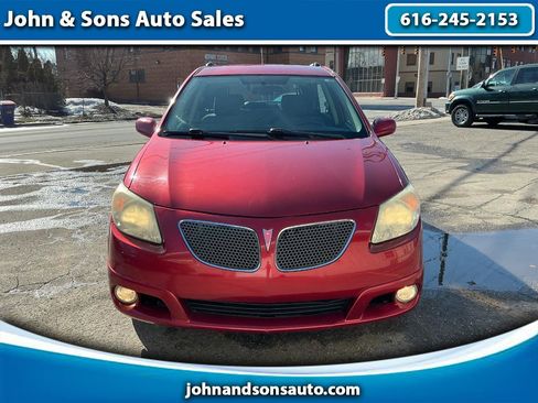 Used 2006 Pontiac Vibe w/ Preferred Package image 1
