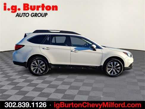 Used 2017 Subaru Outback 3.6R Limited image 7
