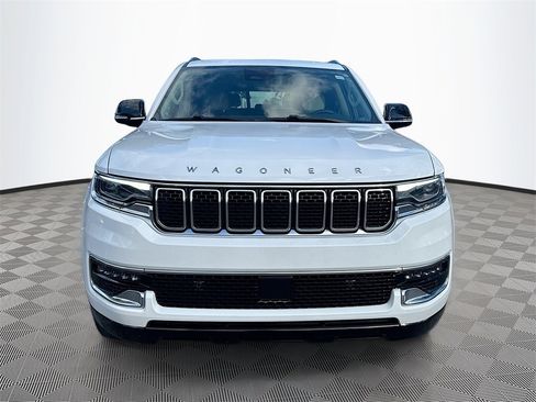 Used 2023 Jeep Wagoneer L 4WD image 2